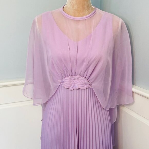 Vintage 1970's NOS Pleated Butterfly Batwing Cape Maxi Dress Lavender Small - Picture 3 of 10